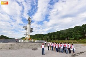 Nhà bia tưởng niệm thanh niên xung phong toàn quốc